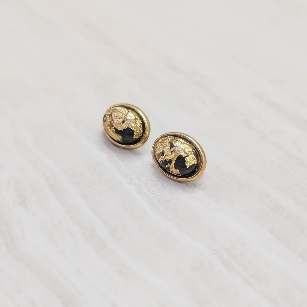 Vintage Clip On Earrings Gold Tone & Black Domed Oval - Really Pretty Earrings